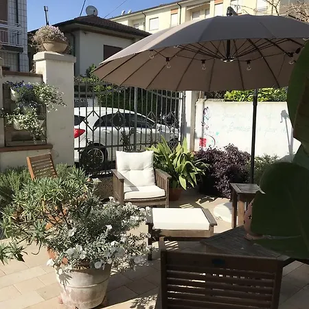 Lisa Отель Виареджо