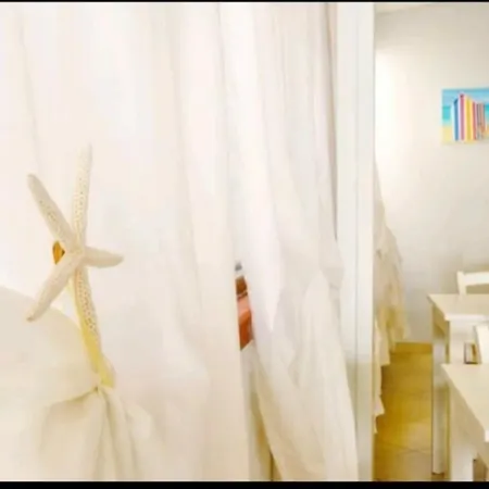 Lisa Hotel 2*
